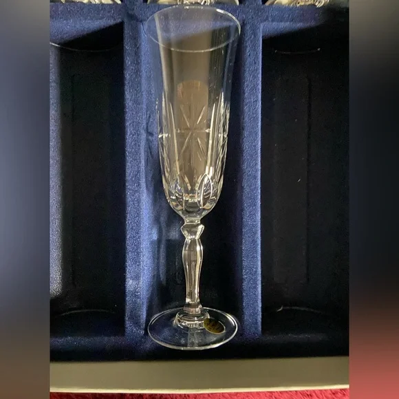 Vintage 1981 Cristal d'Arques Champagne Flutes. Set of 6 in box never used - Picture 2 of 8